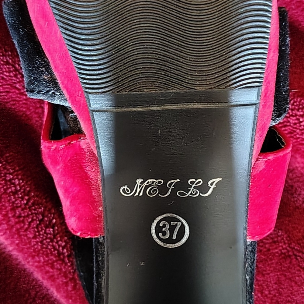 Women's M&JLJ Size 37 6.5 US. Red And Black Heels. Never Worn. - Picture 5 of 12